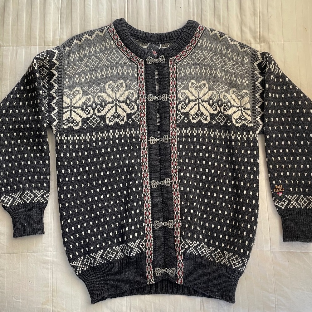 Vintage Dale of Norway Wool Sweater - size Medium women's